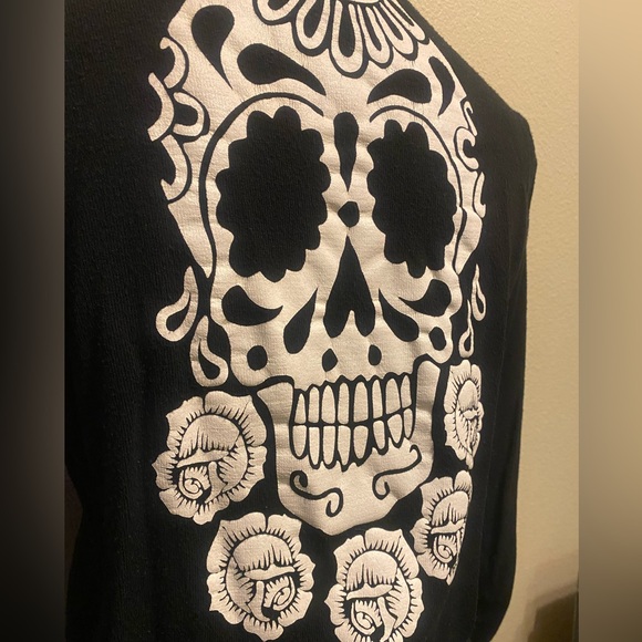 Teenage Runaway sugar skull and roses button up cardigan - Picture 4 of 8
